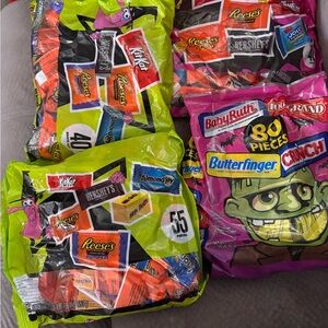 Halloween Candy Variety Pack 215 pieces!